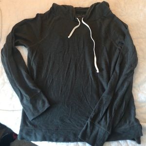 4 FOR 25 🌿🍷 American Eagle Light Sweatshirt